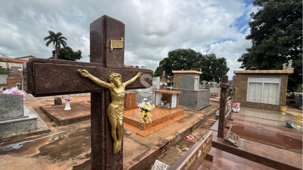 Cemiterio Municipal da Saudade em Adamantina (Siga Mais).