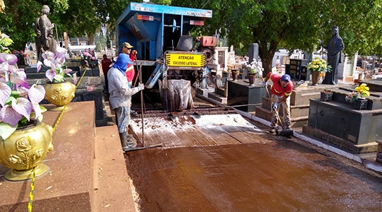 Secretaria de Obras executa melhorias no cemitério municipal de Adamantina (Foto: Da Assessoria).