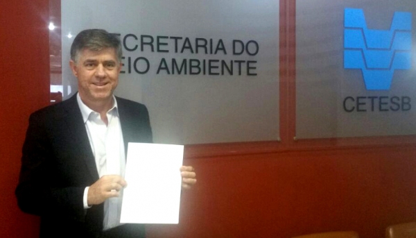 Prefeito Márcio Cardim na sede da Secretaria Estadual do Maio Ambiente, em São Paulo (Foto: Da Assessoria).