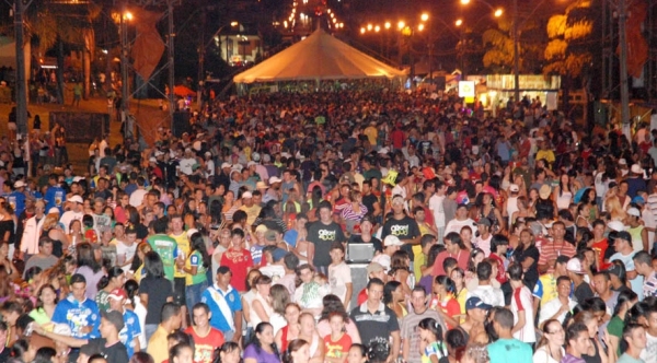 Carnaval Fever Fest, em Lucélia, sempre foi um dos mais tradicionais da região. Última edição do evento aconteceu em 2014 (Arquivo).