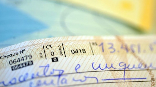 Outra novidade é a possibilidade de uso do nome social nas folhas do talão de cheque, a exemplo do que já é feito no Pix (Arquivo/Agência Brasil).