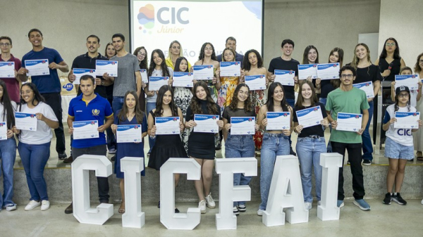 Solenidade de premiacao (Fotos: Juliane Derroide/FAI).