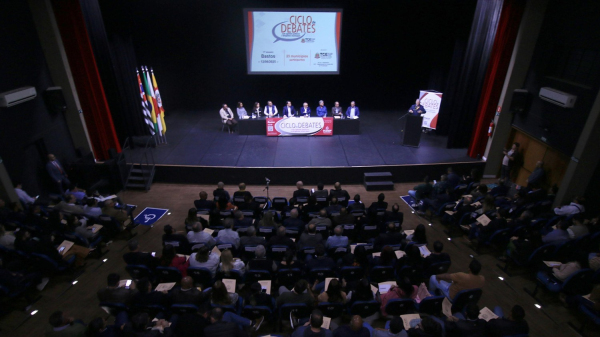 Encontro realizado em Bastos (Divulgacao/TCE-SP).