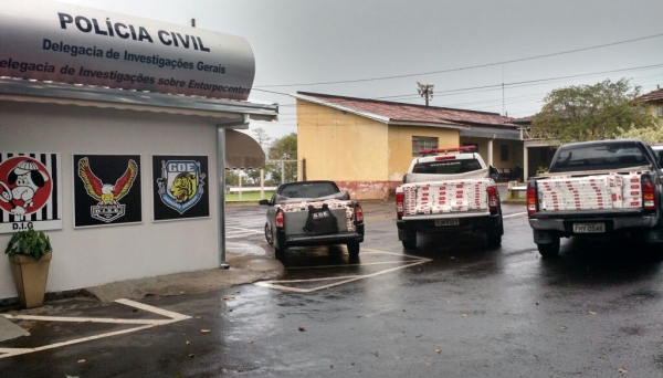 Quase 20 mil maços de cigarros foram apreendidos em operação da Polícia Civil, em Paulicéia (Foto: Cedida/Deinter 8).