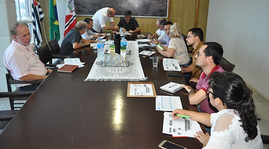 Reunião entre representantes do poder executivo e da UniFAI para define quais serão as especialidades que o Centro Universitário levará para o CIS - Centro Integrado de Saúde (Da Assessoria).