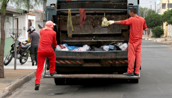 Sexta-feira é Dia do Servidor Público e coleta de lixo ocorre normalmente em Adamantina (Imagem: Ilustração).