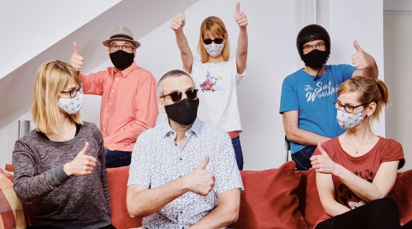 Situações de risco existe mesmo em casa, onde morador com Covid-19 pode transmitir o novo coronavírus a outros familiares (Imagem ilustrativa por Floerio/Pixabay).