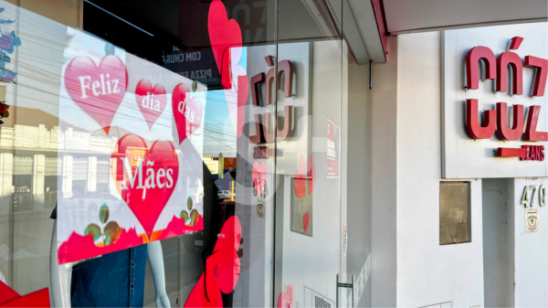 Lojas de Adamantina funcionam em horario especial nesta sexta e sabado (Siga Mais).