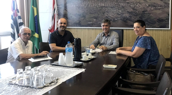 Osvaldo José, Acácio Rocha, Márcio Cardim e Marlene Ribeiro Esteves, em reunião nesta semana (Foto: Da Assessoria).