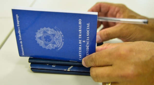 Novas regras e regulamentação excepcional foram anunciados pelo governo federal nesta quarta-feira (Foto: Marcello Casal/Agência Brasil).