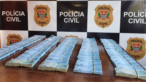 Cédulas apreendidas pela Polícia Civil nesta terça-feira (5) em Presidente Prudente (Divulgação/Policia Civil).