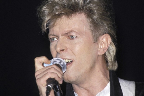 David Bowie morre após batalha de 18 meses contra o câncer (Foto: Reprodução).