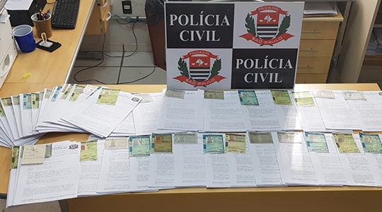 Foi iniciada a apreensão das 131 CNHs transferidas ilicitamente para outros Estados. Mais dois mil condutores estão sendo investigados (Foto: Cedida/PolÃcia Civil).