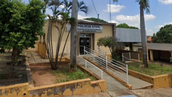 Delegacia da Policia Civil em Florida Paulista (Google Street View).
