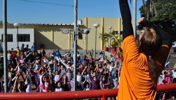 Praça Élio Micheloni foi um dos locais de atividade do Dia do Desafio, hoje, em Adamantina (Foto: Assessoria de Imprensa).
