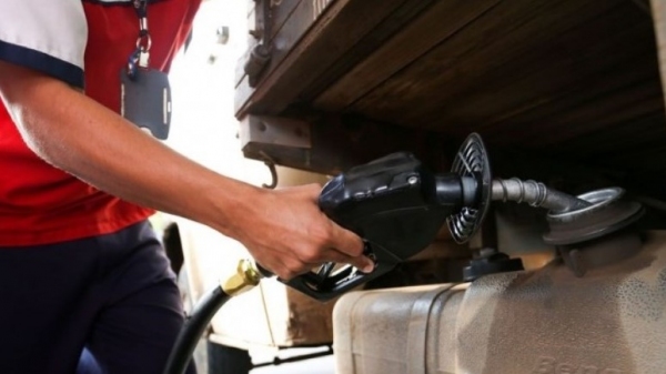 Redução no preço do diesel da Petrobras para as distribuidoras entra em vigor nesta sexta-feira, 5 (Marcelo Camargo/Agência Brasil).