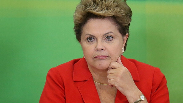 Em meio a tumulto, OAB protocola novo pedido de impeachment na Câmara