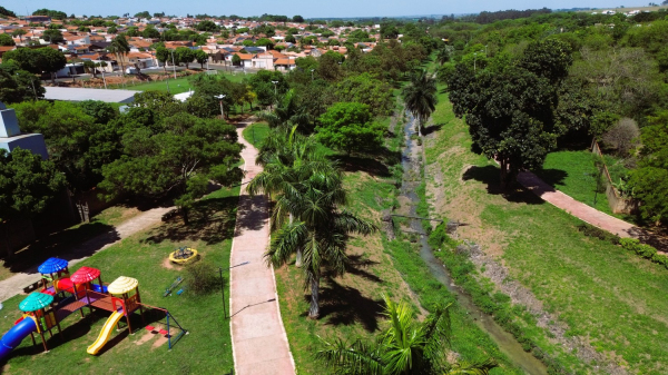 Parque Caldeira em Adamantina (Imagem: Fabio Chaves via @adtdrone).