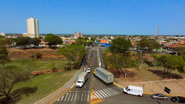 Frota local que contribui com o IPVA soma 17.473 veiculos (Imagem: Fabio Chaves via @adtdrone).
