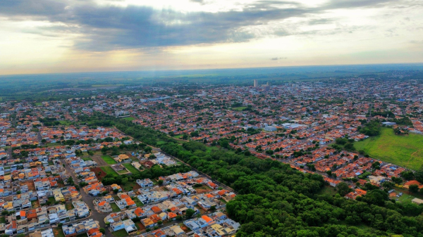 Adamantina (Imagem: Fabio Chaves/@adtdrone).