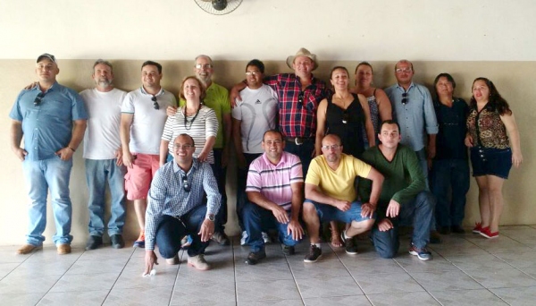 Turma que estudou de 1994 a 1996 na Etec de Dracena se reencontra depois de duas décadas (Foto: Cedida).