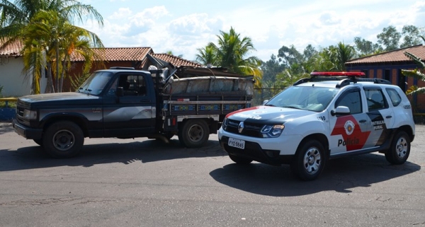 Polícia Militar prende em flagrante três envolvidos no furto à antigo cortume (Foto: Acácio Rocha).
