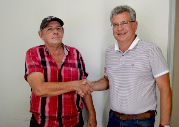 Londrina e Turra confirmam revisão de 12% para funcionalismo municipal, a partir de 1º de janeiro (Foto: Acácio Rocha).