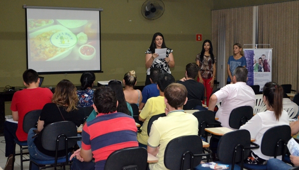 Delfino Golfeto é recebido em Adamantina, por estudantes e público convidado do CENAIC, para palestra sobre sua história empreendedora (Foto: Maikon Moraes/Siga Mais).