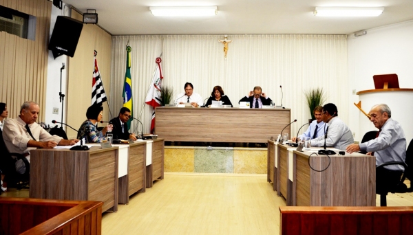 Aprovadas alterações no salário de prefeito, vice e secretários; sobre vereadores há indefinições (Foto: Arquivo).