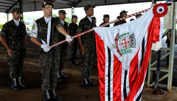 Desfile acontece nesta segunda-feira, às 17h, com concentração no Corpo de Bombeiros (Foto: Arquivo).