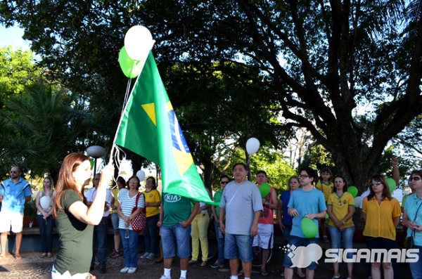 “Vem Pra Rua” leva pouco público à manifestação em Adamantina