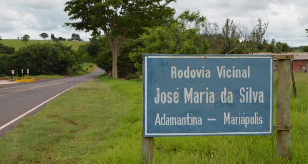 Prefeitura divulga orientação especial para pais e alunos, referente ao transporte escolar ao longo da vicinal Adamantina/Mariápolis (Foto: Acácio Rocha).
