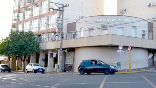 Sessão será às 20h, no plenário da Câmara Municipal (Foto: Arquivo).