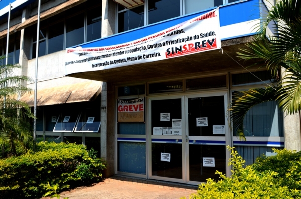 Agência da Previdência Social de Adamantina, em greve (Foto: Acácio Rocha)