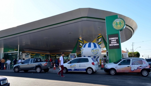 Inaugurado o Auto Posto Cocipa em Osvaldo Cruz (Foto: Acácio Rocha).