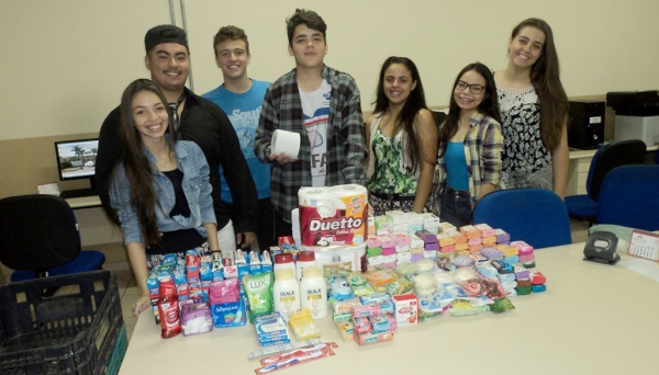 Duas entidades assistenciais foram beneficiadas com a ação social realizada pelos estudantes (Foto: Da Assessoria).