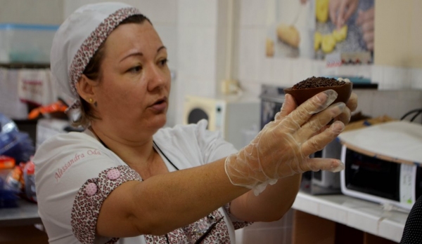 Culinarista Alessandra Oda finaliza ampliação do Centro Culinário em Adamantina e amplia atuação com cursos na região (Foto: Siga Mídias).