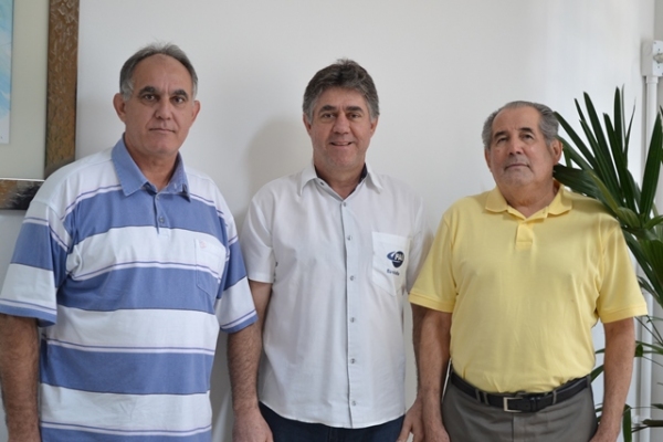 Diretor geral e coordenadores do PIBID da FAI convidam profissionais de Educação para participar das ações do III Encontro