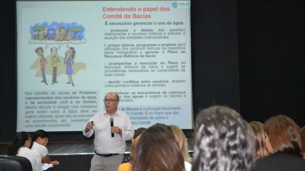 Capacitação foi dirigida a professores da rede municipal de ensino de Adamantina (Foto: Priscila Caldeira).