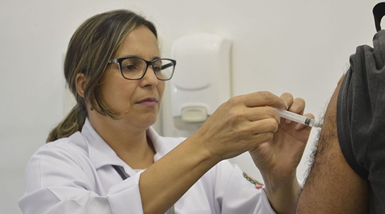 Campanha de vacinação segue até sexta-feira, 31 de maio (Foto: Agência Brasil).