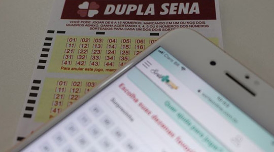 Saiba como apostar online na Dupla Sena que pode pagar R$ 2,8 milhões nesta terça (27)