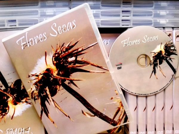 Tupã recebe exibição do documentário Flores Secas