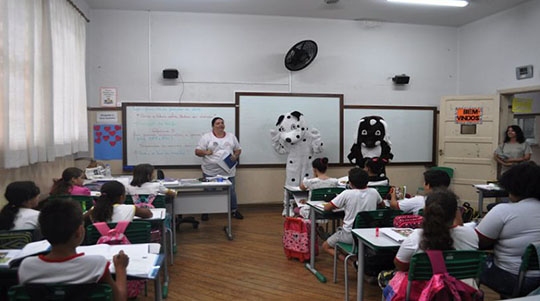 Trabalho de conscientização sobre bem-estar e posse responsável de animais é realizado nas escolas públicas de Adamantina (Da Assessoria).