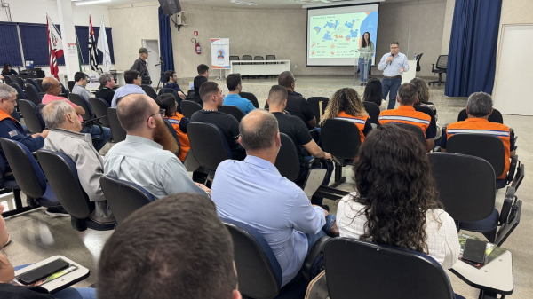 Encontro foi realizado no auditorio do campus II da FAI em Adamantina (Imagens: Siga Mais).