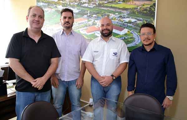 Prof. Dr. Paulo Sérgio da Silva assume Administração e Ciências Econômicas, enquanto o Prof. Me. André Mendes Garcia coordena Ciência da Computação (Foto: UniFai).