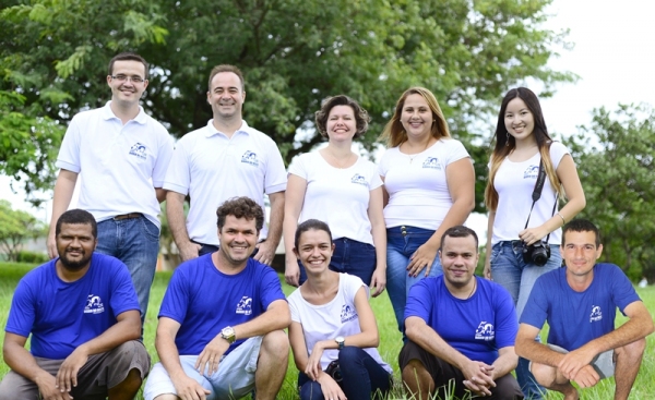 Atual equipe do Jornal Diário do Oeste Paulista: Luan Nóbrega, Rogério, Elizangela, Adriana, Jéssica, Vanderlei, Agnaldo, Munique Melo, Rodrigo e Ademir (Foto: Jorge Munhos/FotoTropical Imagens).