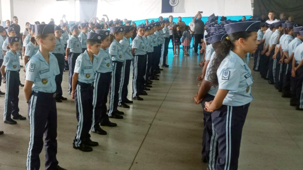 Escola Civico Militar Prof. Lafayette Rodrigues Pereira em Taubate (Imprensa PMT).