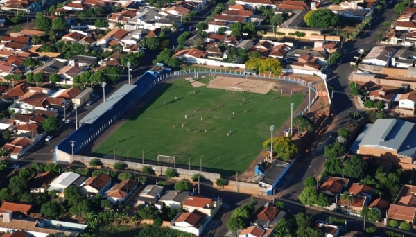 Com a obra concluída, a Administração Municipal deverá requerer vistoria junto às autoridades competentes, para pleitear a autorização de reabertura do estádio municipal (Foto: Jorge Munhos/Foto Tropical/Arquivo).