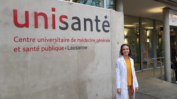 Marina Facio Vieira Leite, formanda da segunda turma do curso de Medicina da UniFAI, viajou para o exterior como universitária em busca da participação em um estágio internacional na Suíça (Acervo Pessoal).