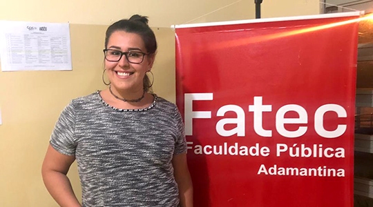 Paula Escalianti, aluna do 3º módulo de Gestão Comercial da Fatec Adamantina (Foto: Cedida).
